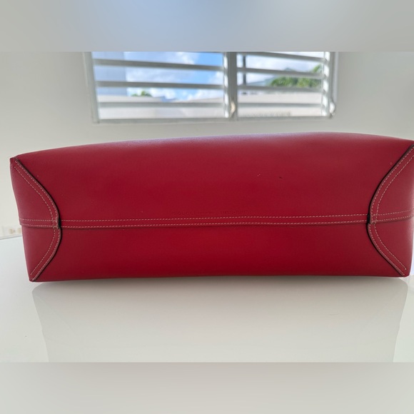 Authentic Gucci Reversible Large Leather Tote Bag - Picture 12 of 16